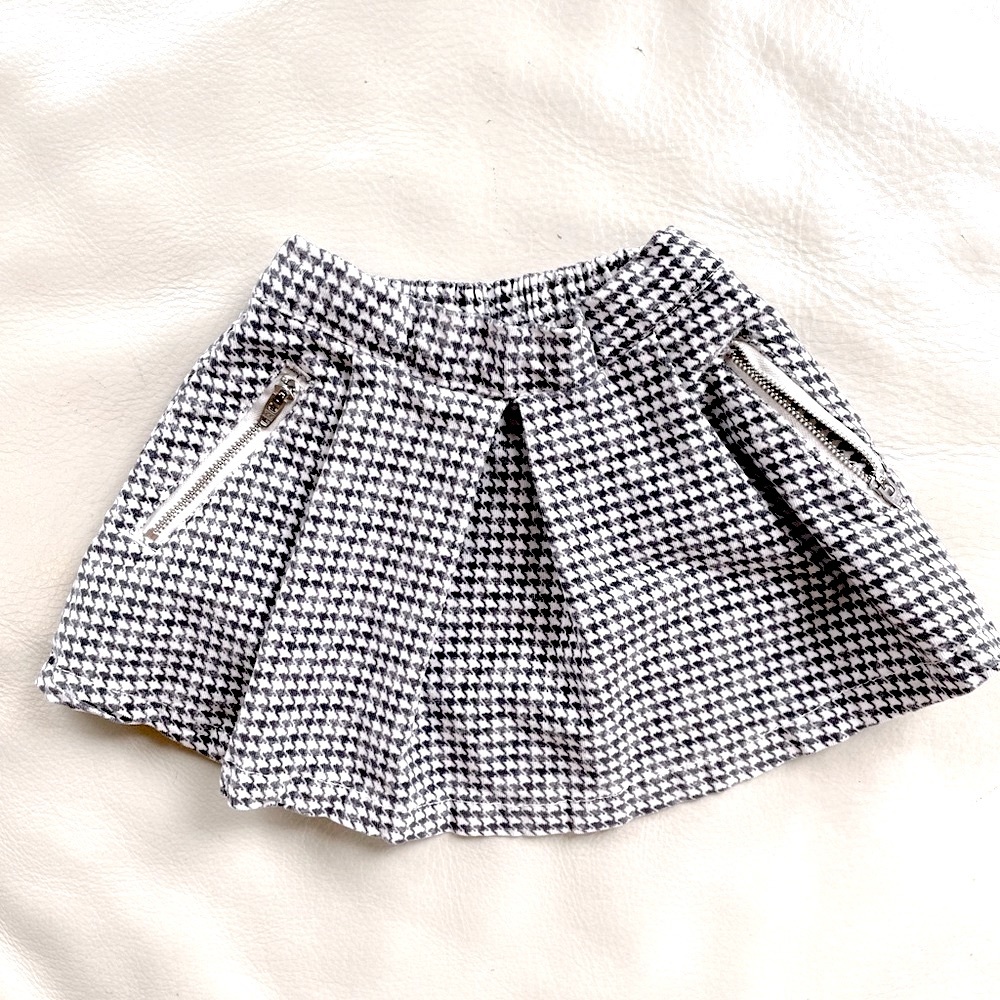 Houndstooth Corduroy Skirt, Soft Brushed Pleated Fabric, Zipper Pockets